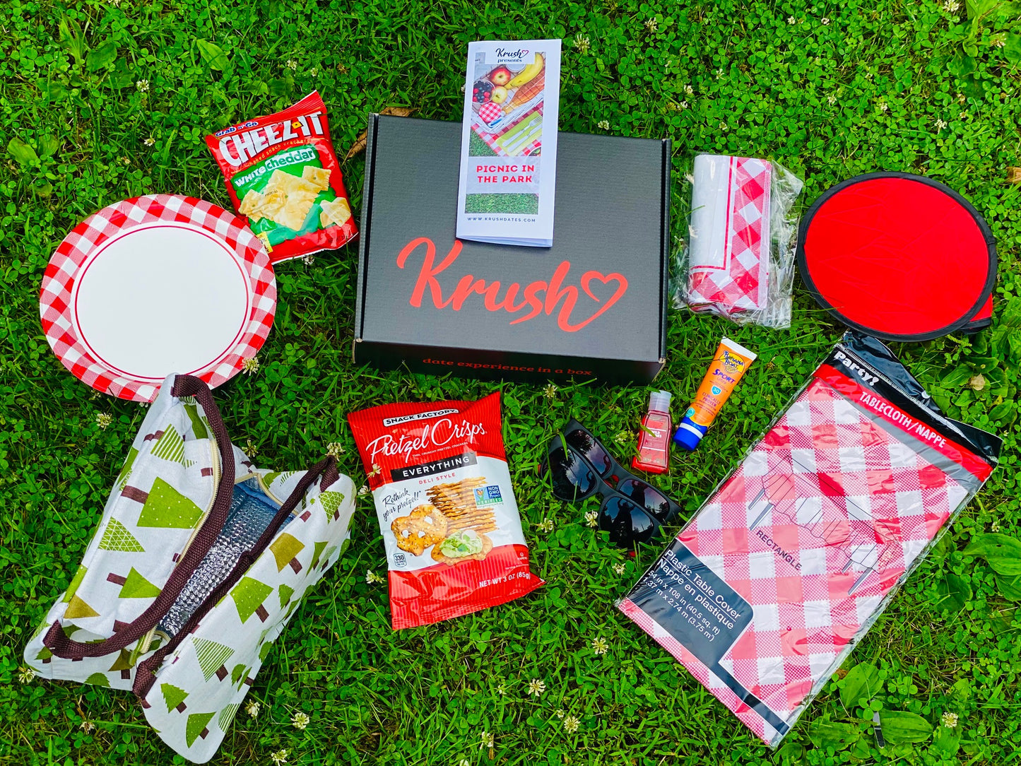picnic date night, summer picnic, picnic for two, picnic in the park, date night box, krush dates, date box, date night subscription